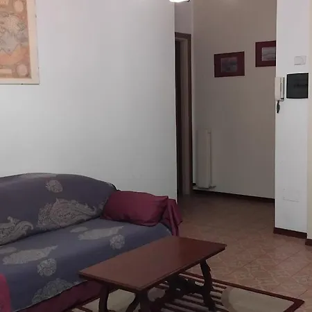 House Of Cats Apartment Domaso